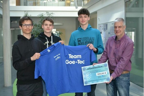 Spendenübergabe - Robotik-Team "Goe-Tec" 